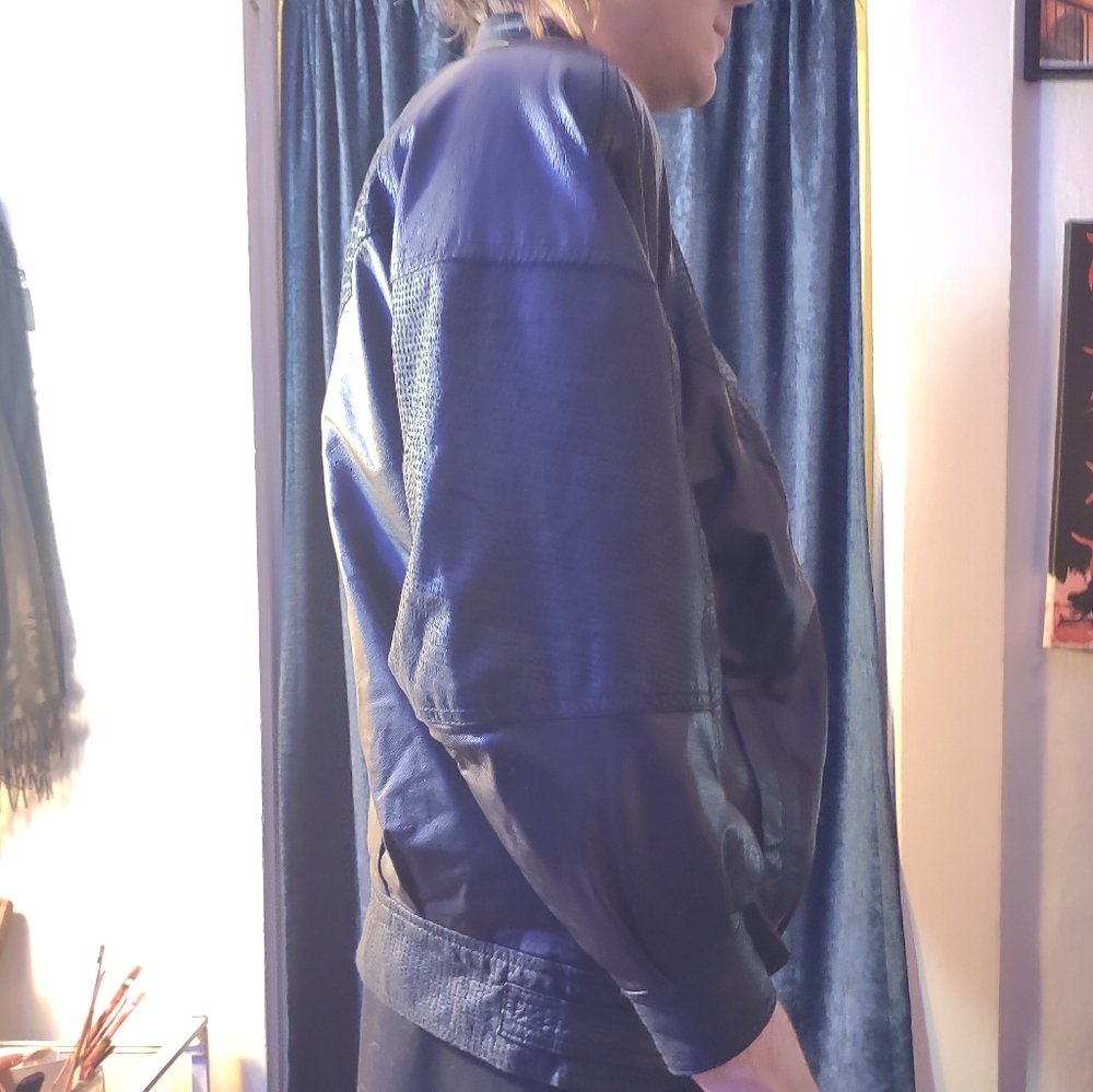 Leather jacket - Picture 3 of 6